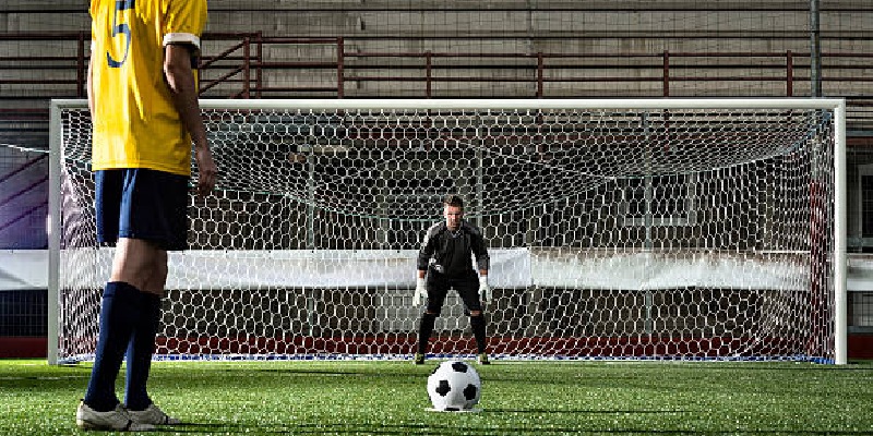 Đá phạt đền là gì? Luật của FIFA áp dụng cho các quả phạt đền 11 mét.